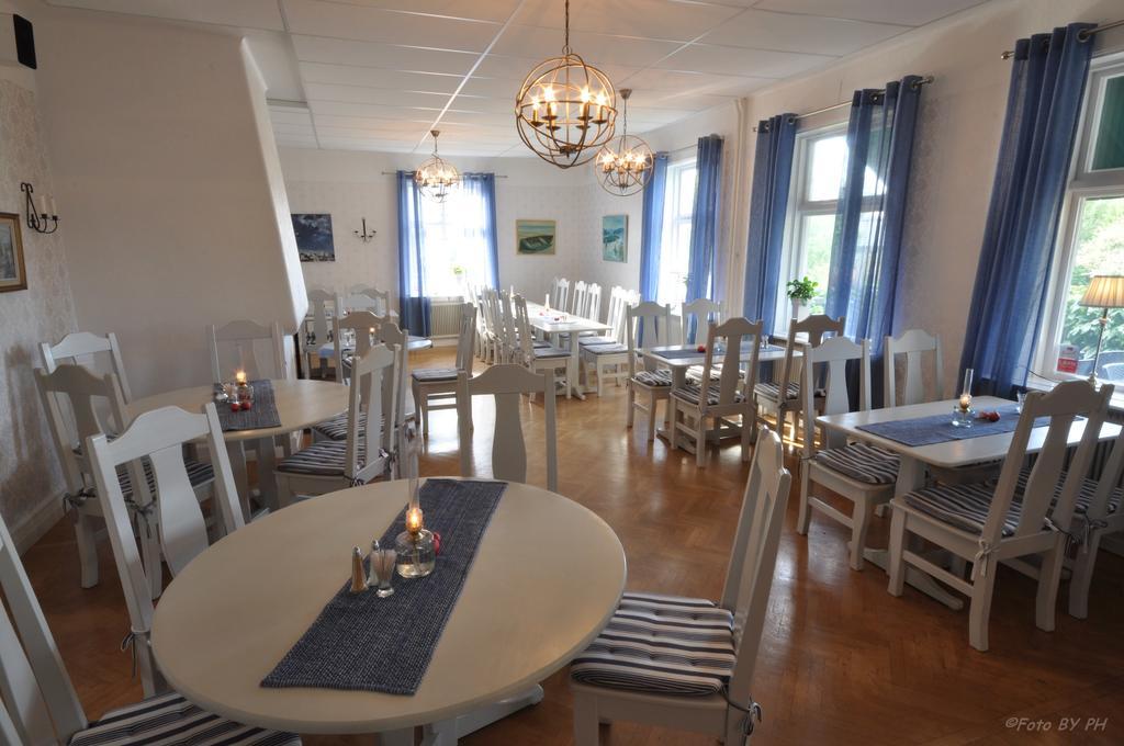 Pensionat Praestgarden Töreboda Exterior foto