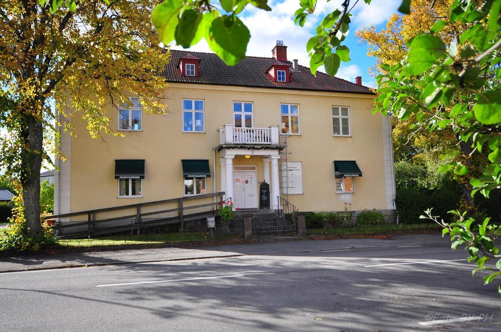Pensionat Praestgarden Töreboda Exterior foto