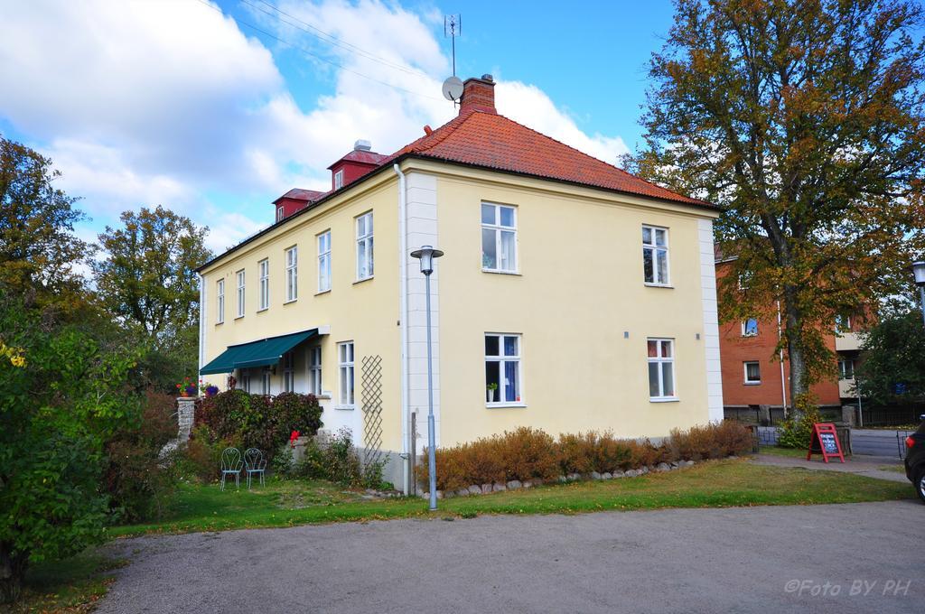 Pensionat Praestgarden Töreboda Exterior foto
